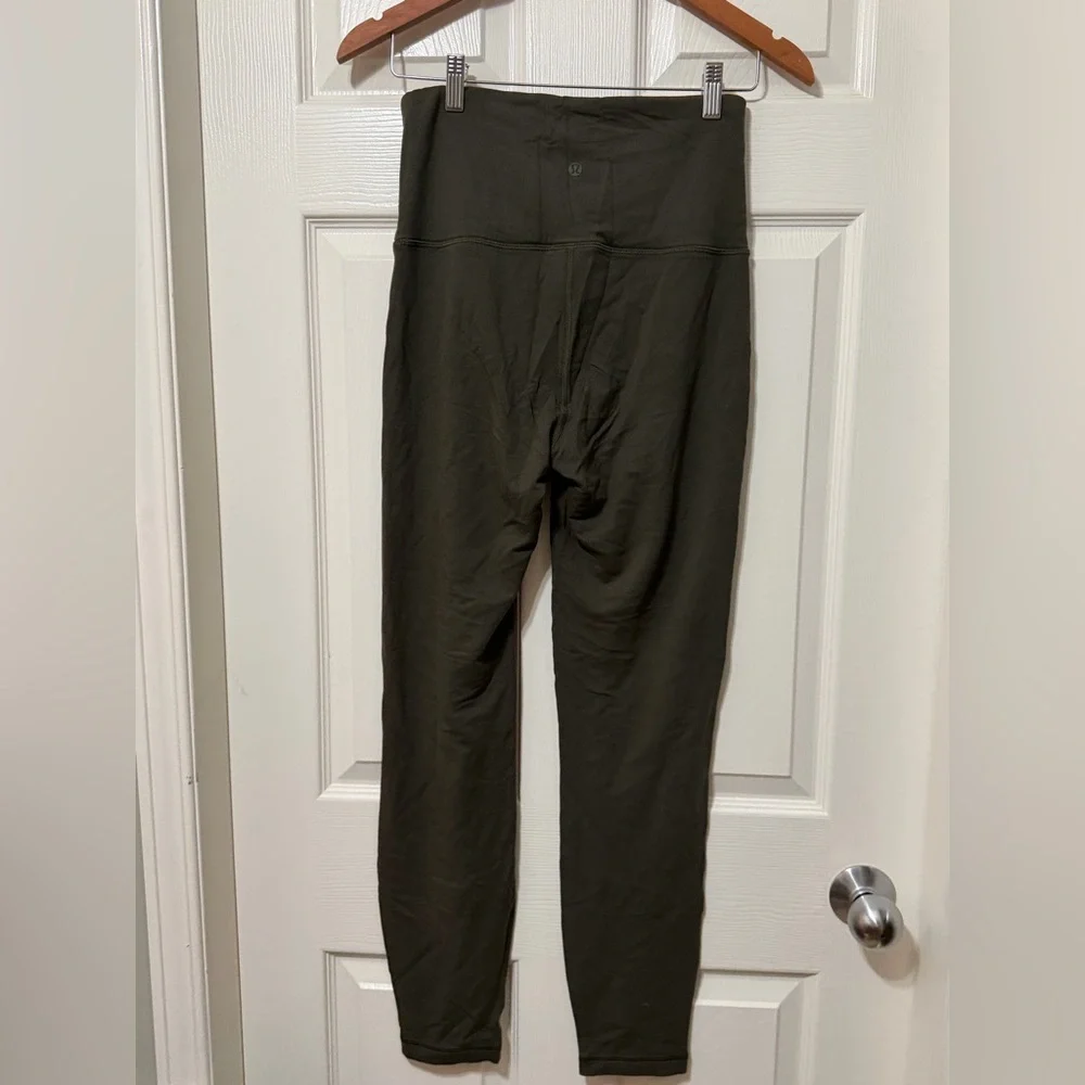 Lululemon athletica wunder lounge super high rise tight size 6 euc - Picture 2 of 6